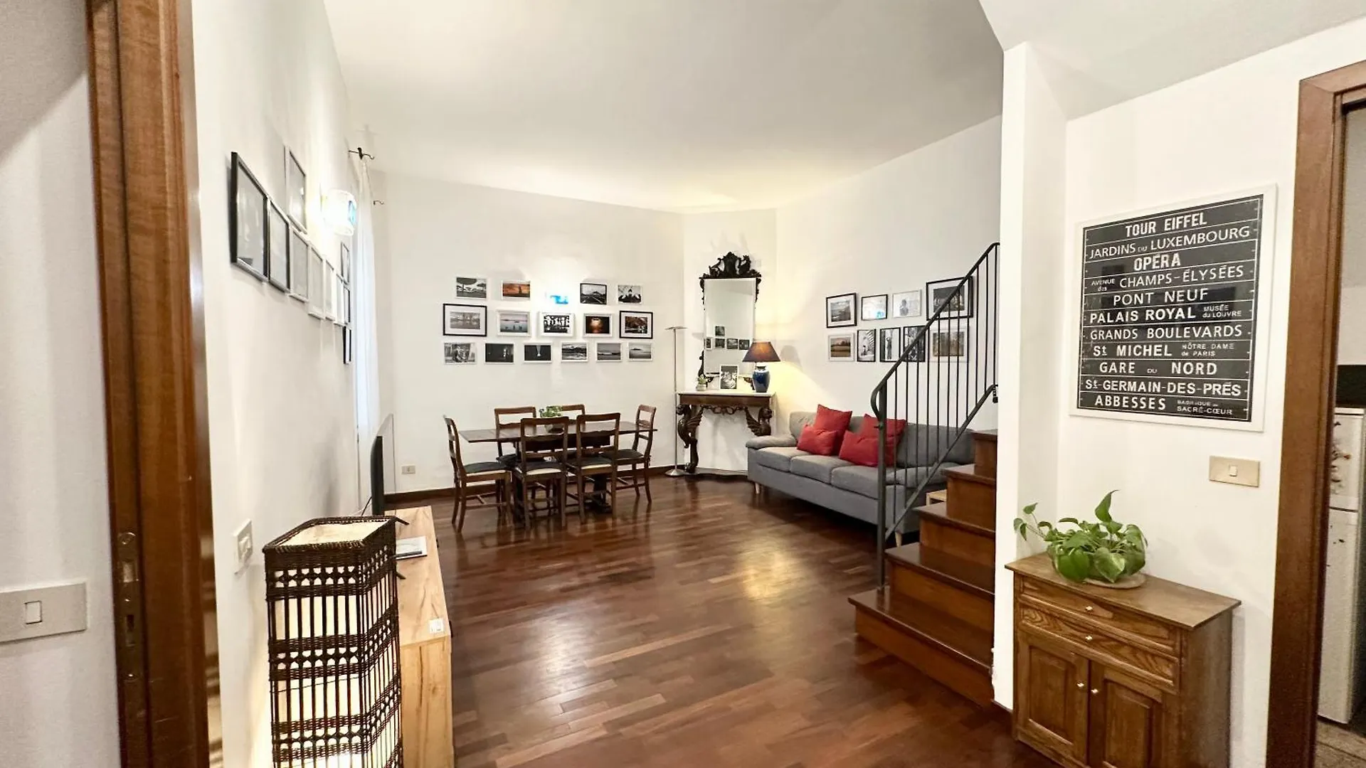 Quirinale View 52 Apartment Rome Italy